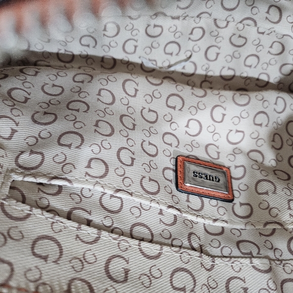 Guess shoulder bag with cross body chain - Picture 7 of 9